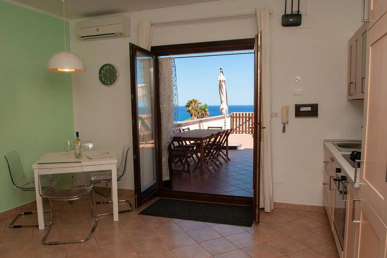 Lägenhet Sunnyhomecefalu39