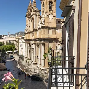 https://peonia-boutique-apartments.palermohotels.org